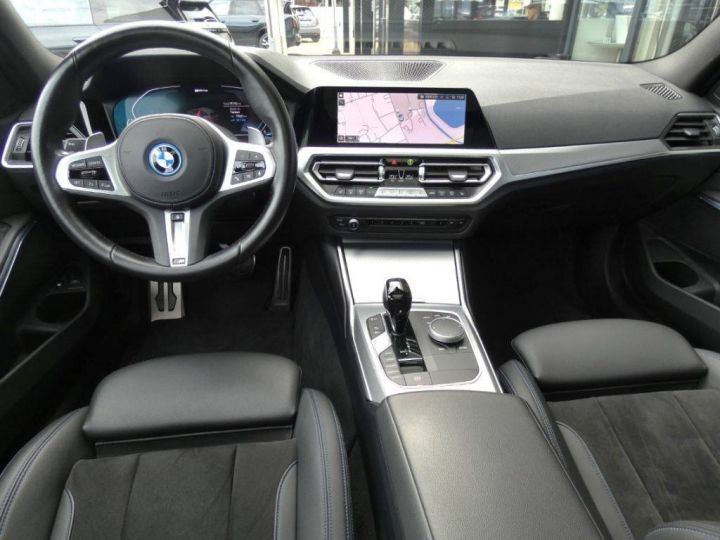 BMW Série 3 330e xDrive xDrive M Sport Pano/Tete haute Blanc - 8