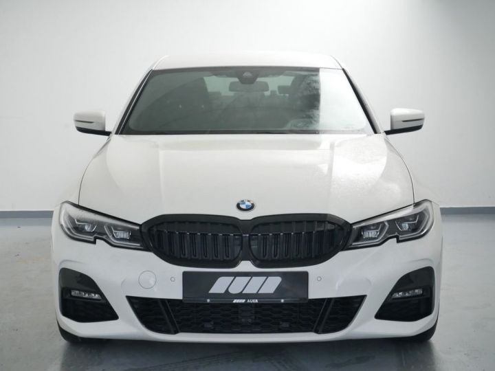 BMW Série 3 330i xDrive Limousine M-Sport BVA8 / CAMERA - H&K – NAV – ATTELAGE - 1ère main – TVA récup. - Garantie 12 mois Blanc - 2