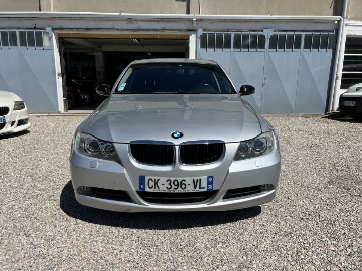BMW Série 3 (E90) 318D 143CH CONFORT Gris - 2