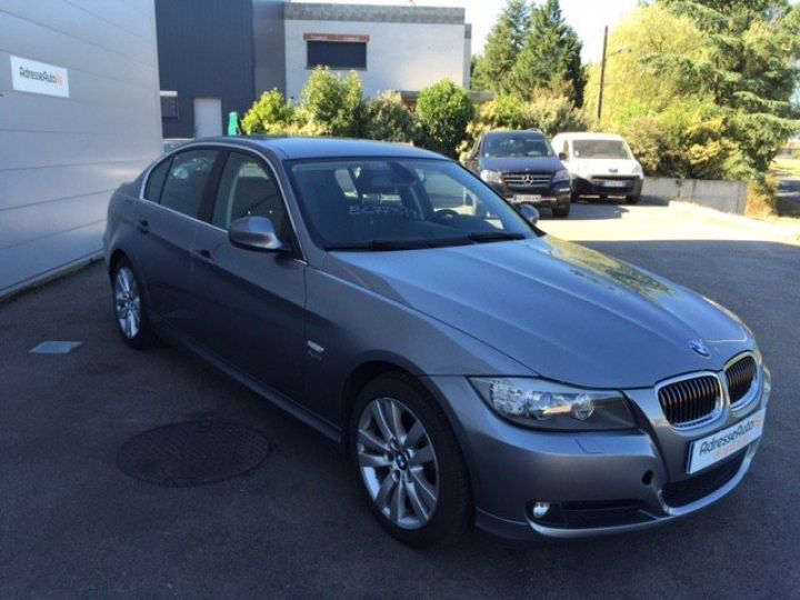 BMW Série 3 (E90) 330dA XDrive 245cv BVA EDITION LUXE      Diesel GRIS METAL - 1