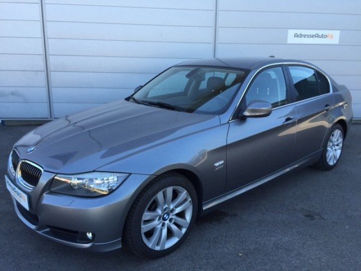 BMW Série 3 (E90) 330dA XDrive 245cv BVA EDITION LUXE      Diesel GRIS METAL - 5