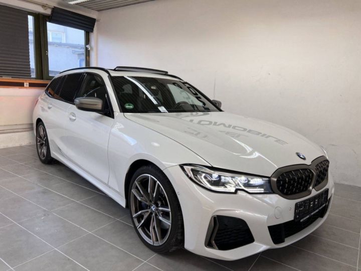 BMW Série 3 M340d M340 d xDrive /VIRTUEL/HUD/PANORAMA Blanc Métallisé - 9