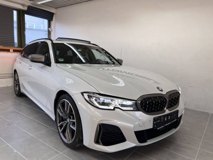 BMW Série 3 M340d M340 d xDrive /VIRTUEL/HUD/PANORAMA Blanc Métallisé - 10