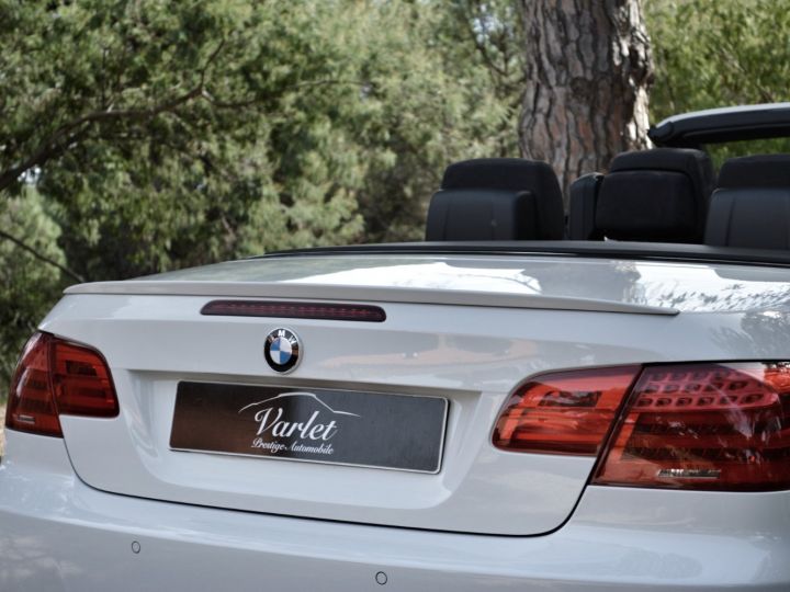 BMW Série 3 MAGNIFIQUE BMW 330D E93 LCI 3.0 L6 245ch M SPORT BVA VALEUR NEUF + DE 71Ke SHADOW LINE 19 ATTELAGE ELECTRIQUE ALCANTARA KEYLESS GO SEULEMENT 106000 KI Blanc Alpinweiss - 15