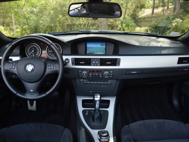 BMW Série 3 MAGNIFIQUE BMW 330D E93 LCI 3.0 L6 245ch M SPORT BVA VALEUR NEUF + DE 71Ke SHADOW LINE 19 ATTELAGE ELECTRIQUE ALCANTARA KEYLESS GO SEULEMENT 106000 KI Blanc Alpinweiss - 24