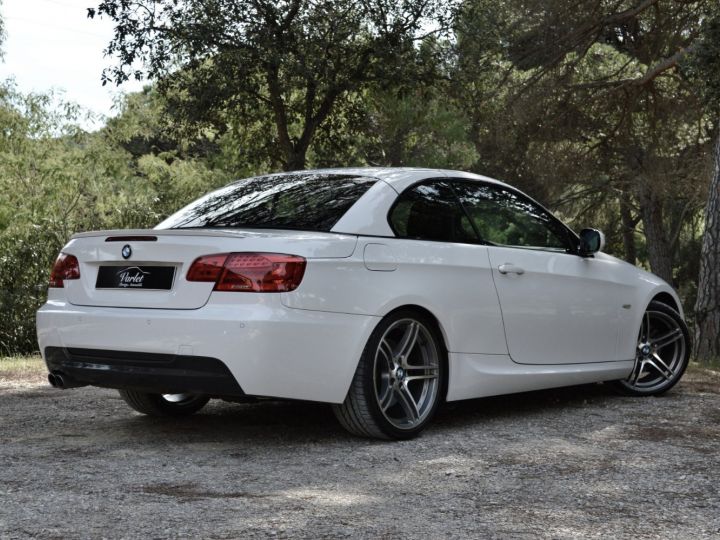 BMW Série 3 MAGNIFIQUE BMW 330D E93 LCI 3.0 L6 245ch M SPORT BVA VALEUR NEUF + DE 71Ke SHADOW LINE 19 ATTELAGE ELECTRIQUE ALCANTARA KEYLESS GO SEULEMENT 106000 KI Blanc Alpinweiss - 12