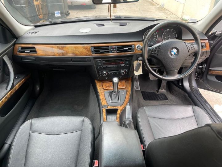 BMW Série 3 serie 320i essence 150ch confort boîte auto rhd Gris - 4