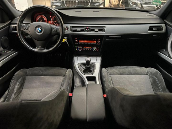 BMW Série 3 SERIE 325I 3.0 218CH M SPORT Bleu Clair Métallisé - 14