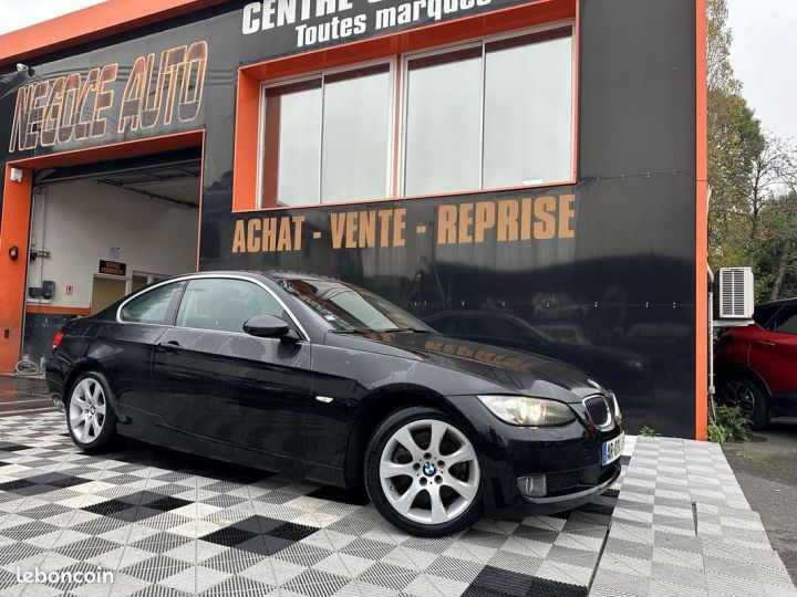 BMW Série 3 SERIE COUPE (E92) 325IA 218CH LUXE Noir - 1