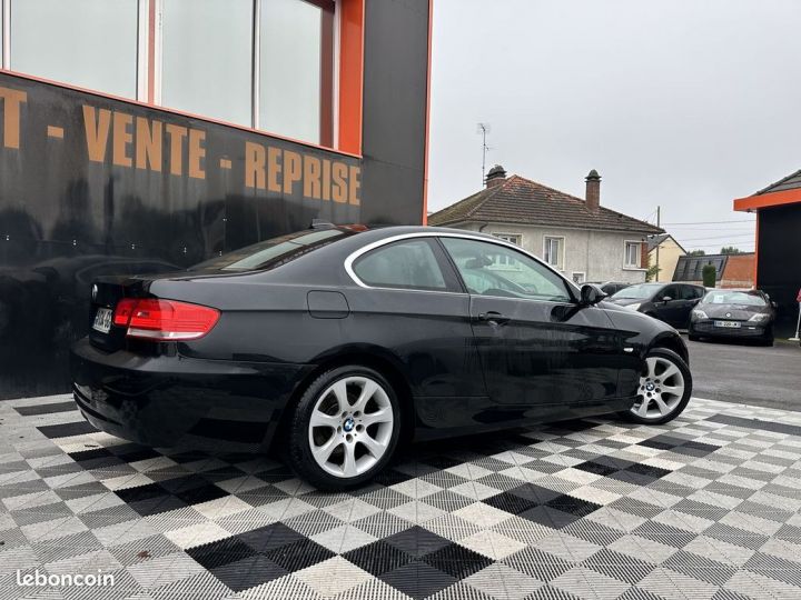 BMW Série 3 SERIE COUPE (E92) 325IA 218CH LUXE Noir - 9