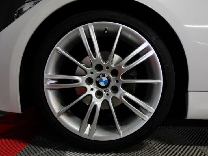 BMW Série 3 SERIE (E90) 318DA 143CH SPORT DESIGN Blanc - 15