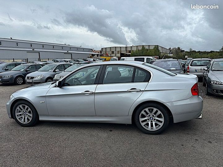 BMW Série 3 SERIE (E90) 325IA 218CH 1er MAIN Gris - 8