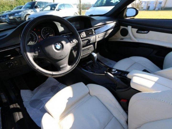 BMW Série 3 SERIE (e93) 325 I CABRIOLET 218 cv BVA LUXE     Essence BLEU METAL - 9