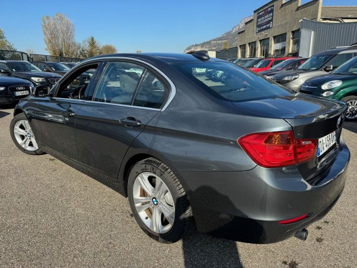 BMW Série 3 SERIE (F30) 318DA 143CH SPORT Gris F - 5