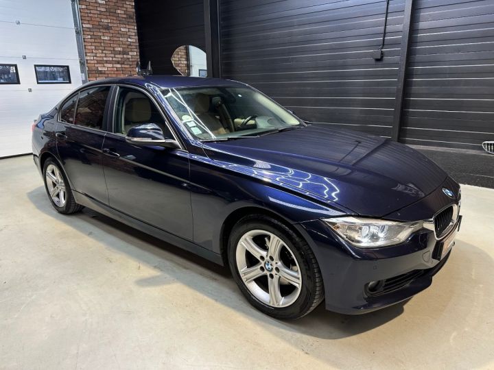 BMW Série 3 SERIE F30 320d 184 ch 117 g Lounge A Bleu - 3