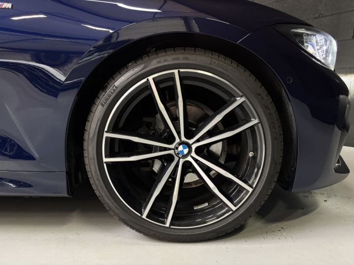 BMW Série 3 Touring (7) 318d 150ch M Sport BVA8 Bleu - 39