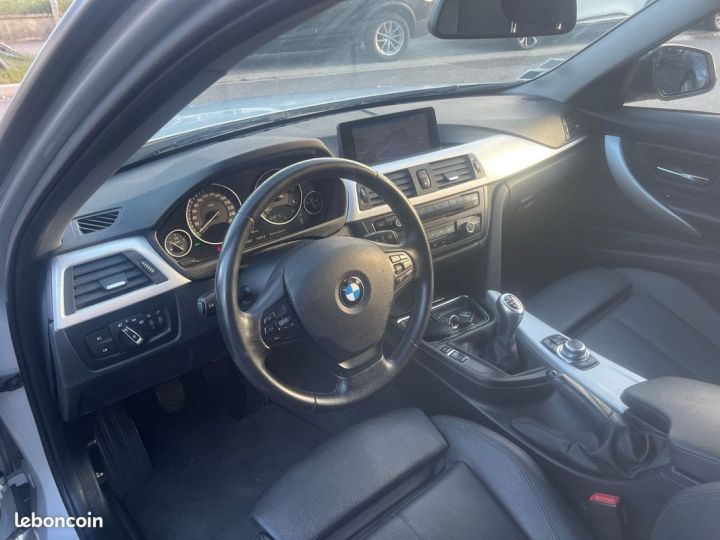 BMW Série 3 Touring F31 318D Lounge Gris - 3