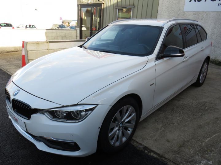 BMW Série 3 Touring   f31 320 d luxury hello future bva 8 Blanc - 8