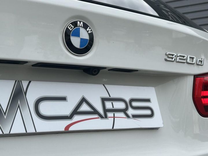 BMW Série 3 Touring SERIE 320d xDrive M Sport BLANC - 27