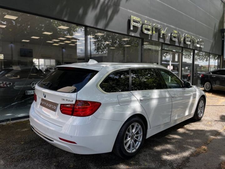 BMW Série 3 Touring SERIE (F31) 320DA 184CH SPORT Blanc - 8