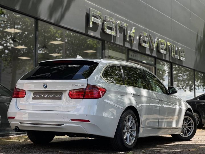 BMW Série 3 Touring SERIE (F31) 320DA 184CH SPORT Blanc - 10