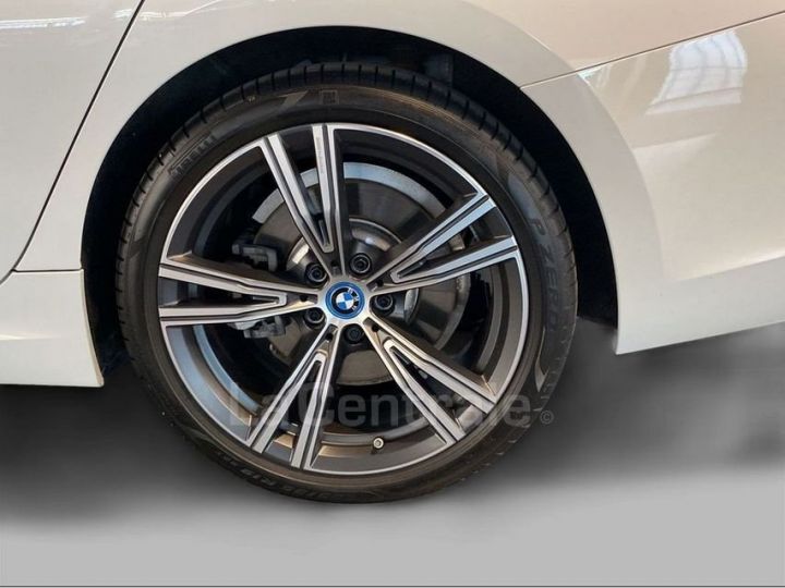 BMW Série 3 Touring SERIE G21 (G21) 330E HYBRIDE XDRIVE 292 M SPORT BVA8 blanc metal - 11