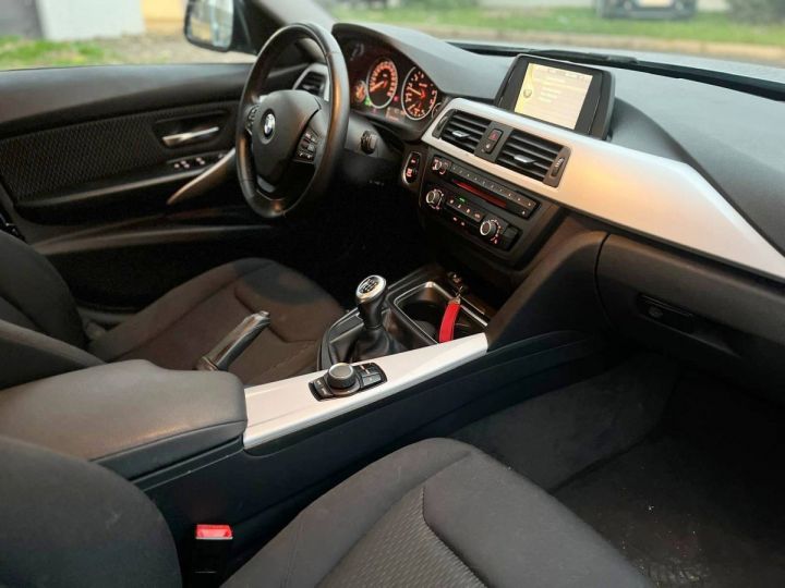 BMW Série 3 VI (F30) 320i 184ch Lounge INC. - 9