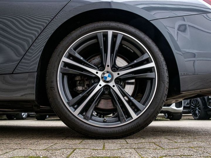 BMW Série 4 Gran Coupe 435d XDrive 313Ch Sport Line Navi DAB Parka Garantie / 43 Gris Métallisé - 9