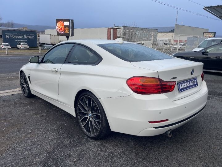 BMW Série 4 SERIE COUPE F32 Coupé 420d xDrive 184 ch Sport A Blanc - 9