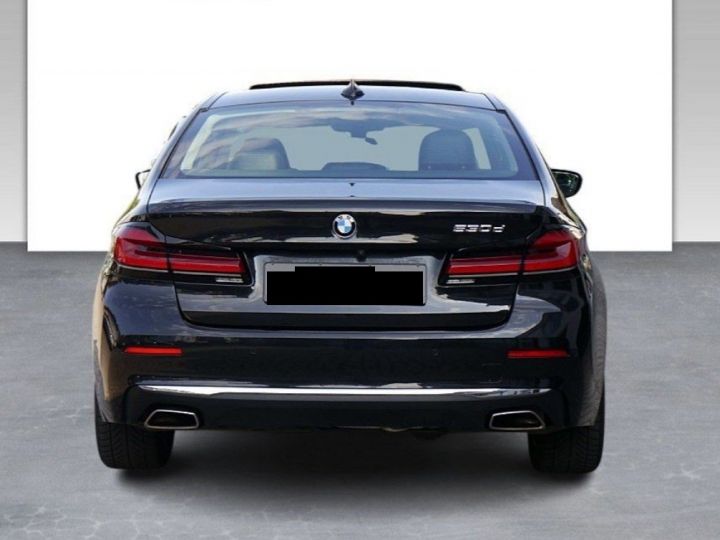 BMW Série 5 5 G30 phase 2 3.0 530D 286 LUXURY noir métal - 10