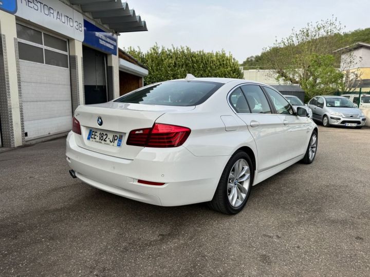 BMW Série 5 518dA 150ch Lounge Plus Blanc - 3