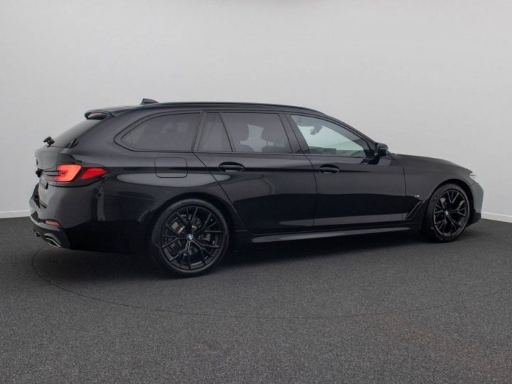 BMW Série 5 520 d M Sport Caméra AFFICH TETE HAUTE J19 Noir Métallisé - 6