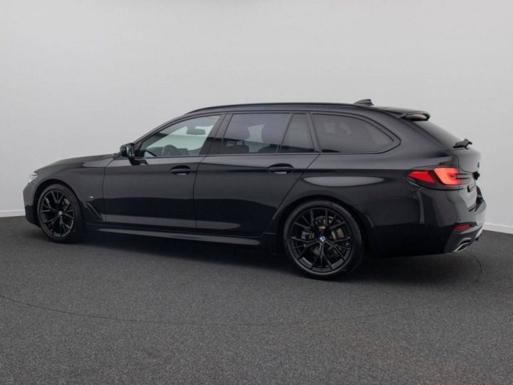 BMW Série 5 520 d M Sport Caméra AFFICH TETE HAUTE J19 Noir Métallisé - 10