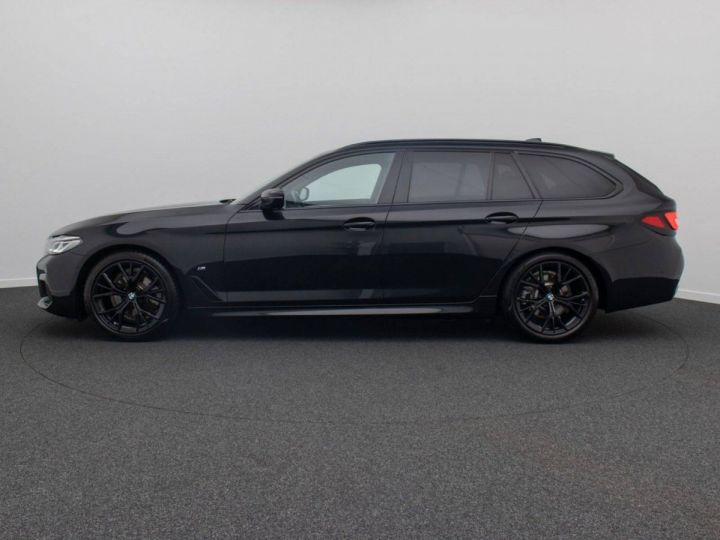 BMW Série 5 520 d M Sport Caméra AFFICH TETE HAUTE J19 Noir Métallisé - 11