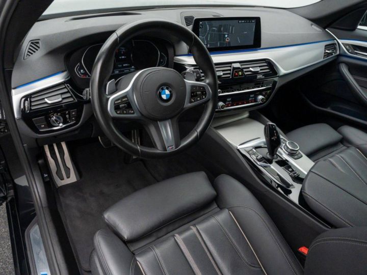 BMW Série 5 520 d M Sport Caméra AFFICH TETE HAUTE J19 Noir Métallisé - 23