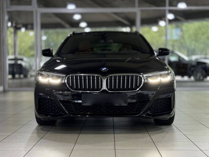 BMW Série 5 520D M Sport Pano Noir - 1