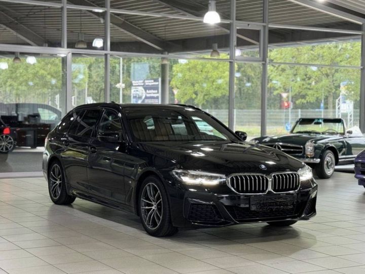 BMW Série 5 520D M Sport Pano Noir - 2