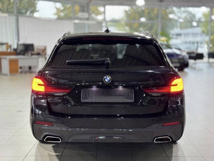 BMW Série 5 520D M Sport Pano Noir - 5