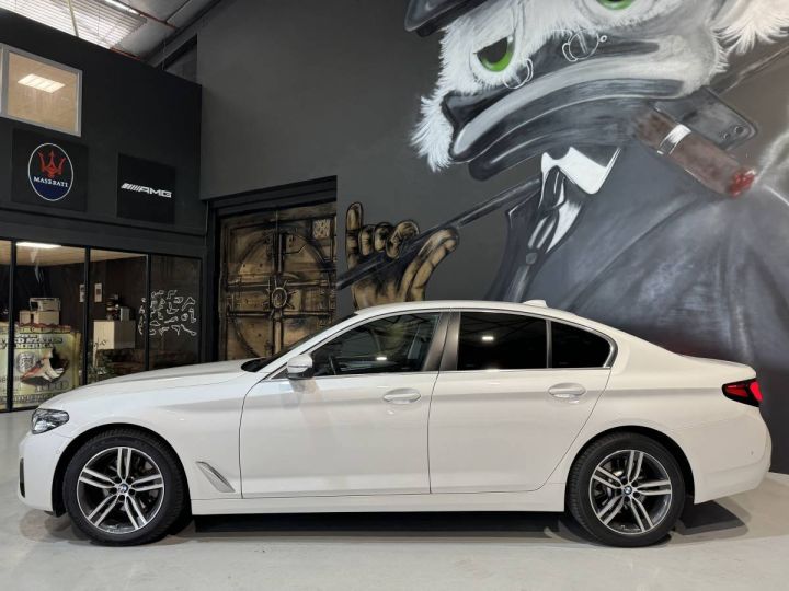 BMW Série 5 520d xDrive 190ch Business Design BVA8 Blanc - 4