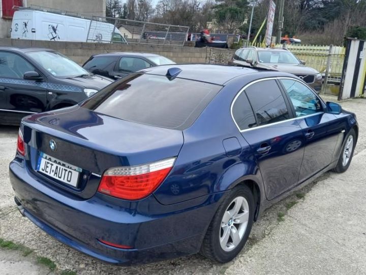 BMW Série 5 523 i pack 2.5 190 Bleu - 17