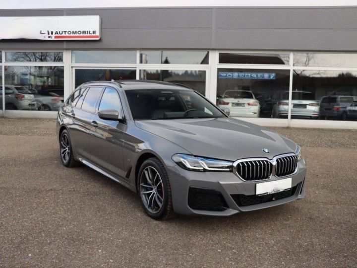 BMW Série 5 530 e xDrive M Sport l 1.MAIN l PANO l BERNINA GRIS EFFET AMBRE - 2