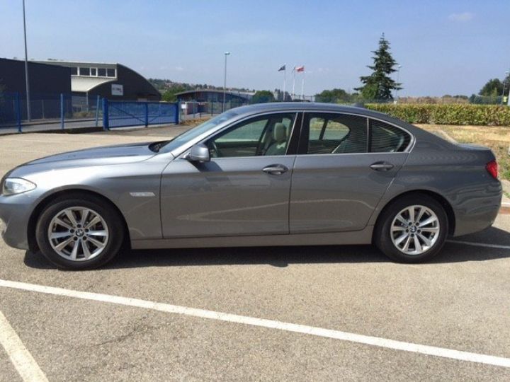 BMW Série 5 530DA LUXE BVA 258CV     Diesel GRIS METAL - 6