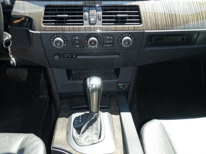 BMW Série 5 (E60) 525DA 177CH LUXE Noir - 10