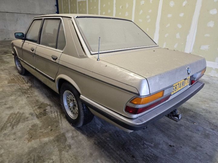 BMW Série 5 SERIE (E28) 525E BOITE AUTOMATIQUE Bronze - 6