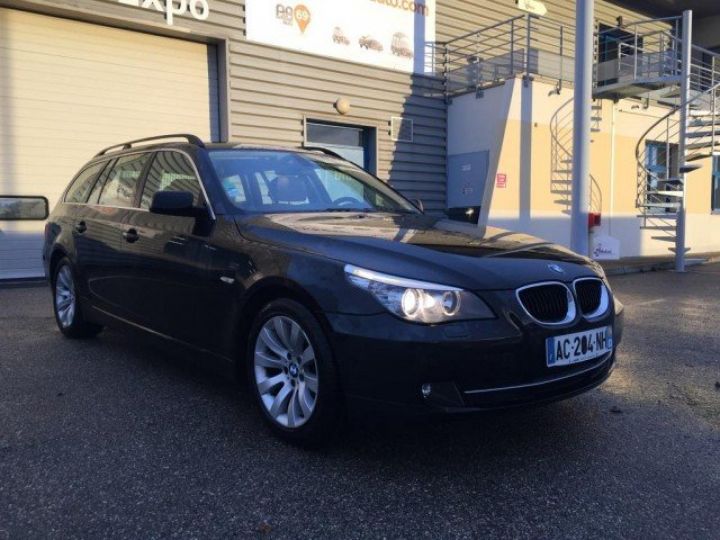 BMW Série 5 Touring 520dA 177cv LUXE bva8     Diesel NOIRE - 24