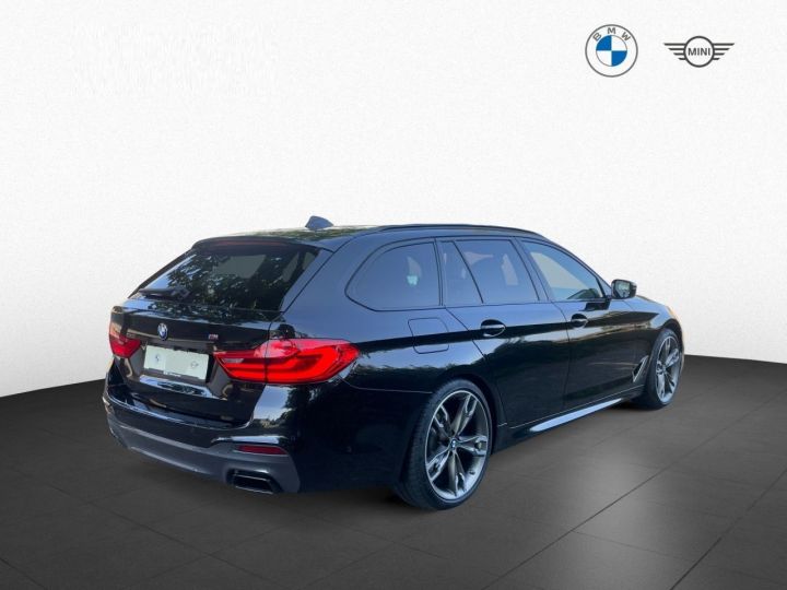 BMW Série 5 Touring BMW M550d 400Ch XDrive Touring PANO Caméra 360 Attelage Alarme / 19 Noir Métallisé - 2