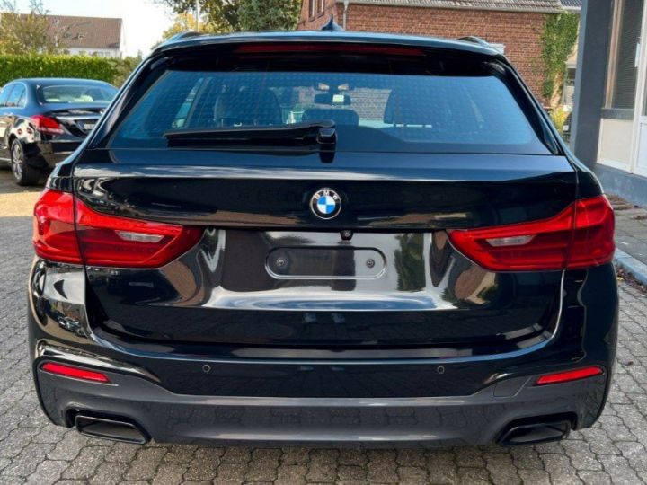 BMW Série 5 Touring  G31 3.0 M550DA 400 12/2018 noir métal - 5