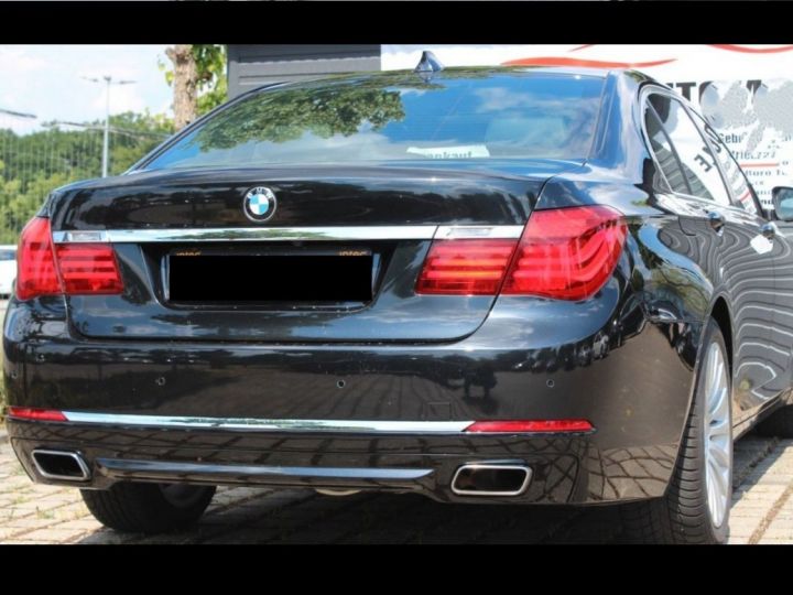 BMW Série 7 750L d xDrive 380 02/2014  noir métal - 6