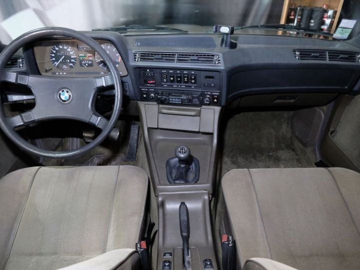 BMW Série 7 (E23) 728I 2.8 I 184CV Beige - 8