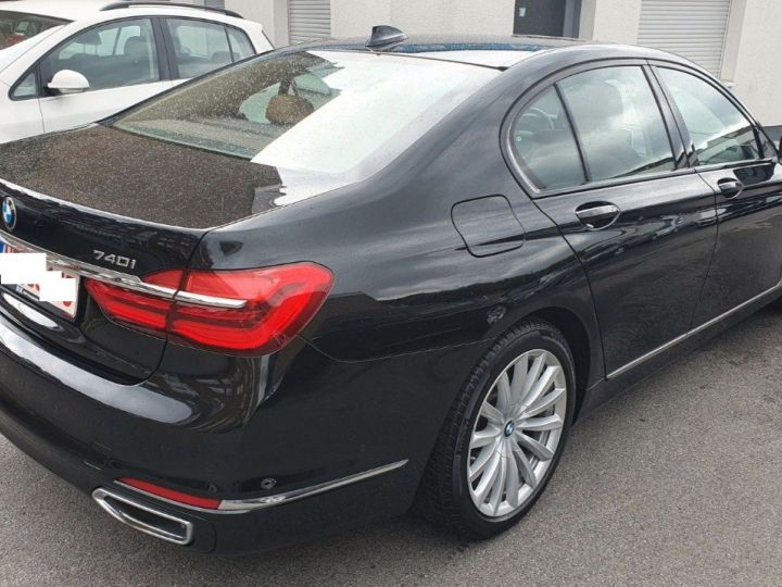 BMW Série 7 (G11) 740I 326 EXCLUSIVE BVA8 06/2018 noir métal - 6